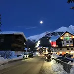 Апартаменты Karwendel-lodge Шарниц