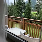 Karwendel-lodge * Шарниц