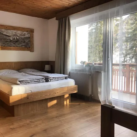 Karwendel-lodge דירה