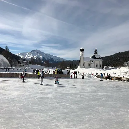Karwendel-lodge Апартаменты Шарниц